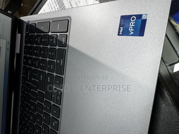 New Laptop Dell Precision 3580 32GB Intel Core i7 SSD 512GB · Photo 4