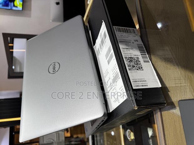 New Laptop Dell Precision 3580 32GB Intel Core i7 SSD 512GB · Photo 3