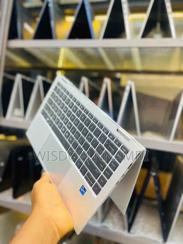 Laptop HP EliteBook 1040 G8 16GB Intel Core i7 SSD 512GB · Photo 2