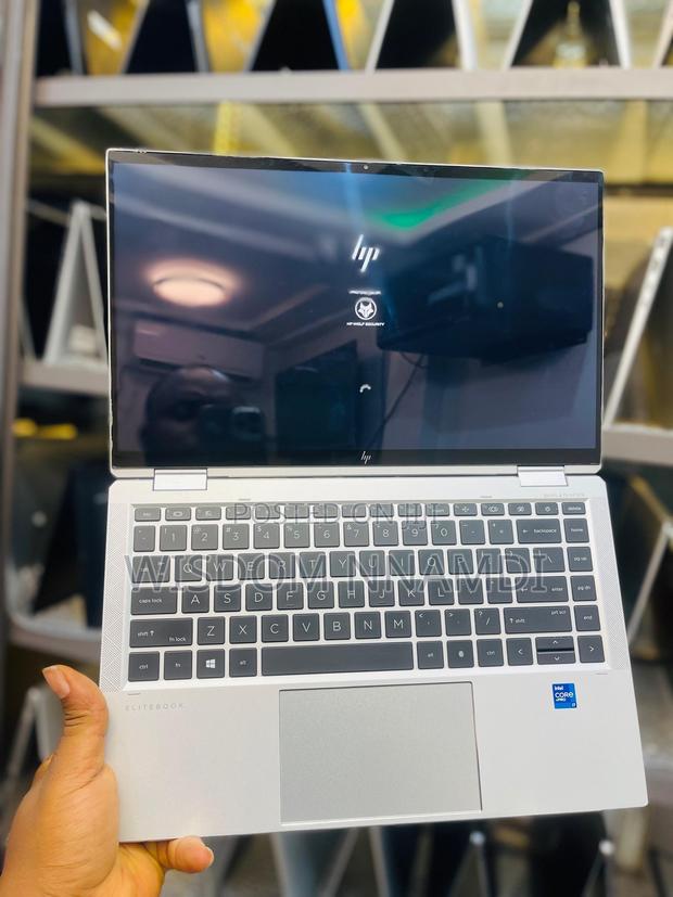 Laptop HP EliteBook 1040 G8 16GB Intel Core i7 SSD 512GB · Photo 4