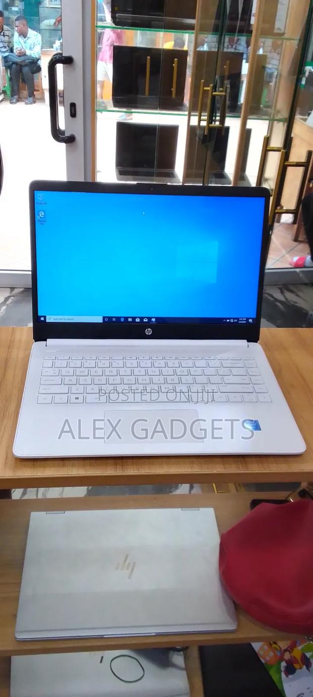 Laptop HP 4GB Intel Celeron HDD 60GB · Photo 1