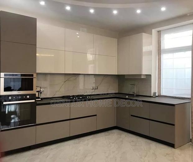 Water-Resistant Kitchen Cabinets for Maximum Durability · Photo 1