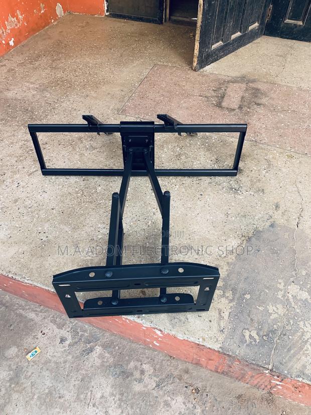 Adjustable Tv Wall Mount Fits Tv Screens From 32”-70” · Photo 1