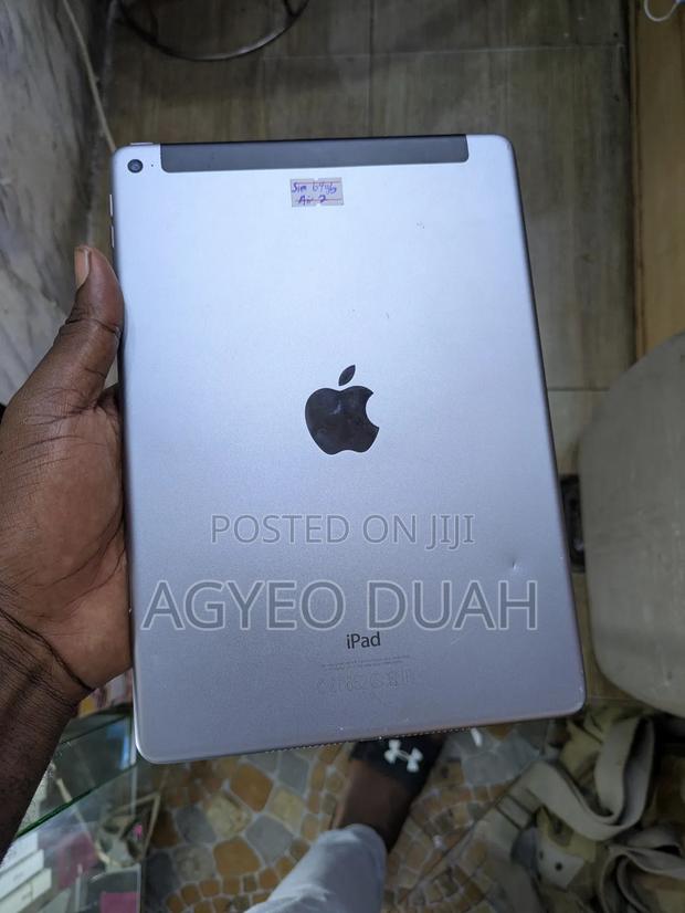Apple iPad Air 2 64 GB Gray · Photo 2