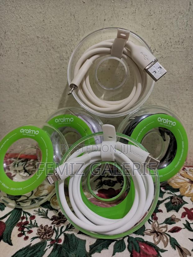 Oraimo Silkline Usb-a-to-Lightening / C-to-Lightening Cable · Photo 1