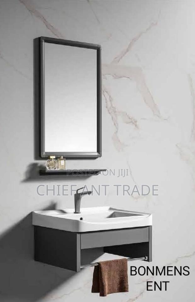 Mini Basin With Mirror Glass Stand Zjg5036 · Photo 2