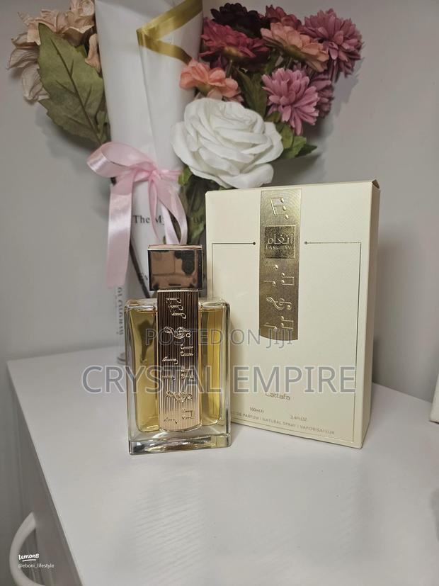 Angham Perfume by Lattafa · Photo 4