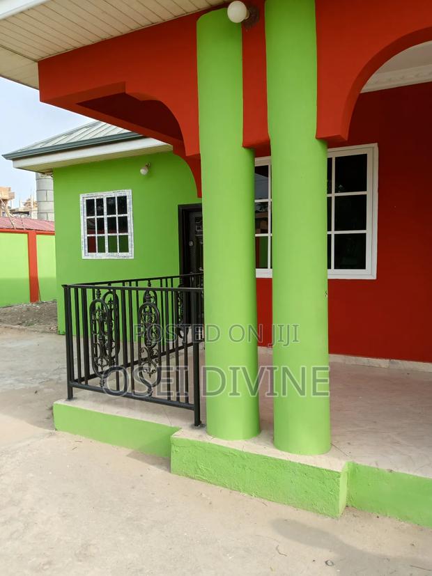 Elegant 3 Bedrooms Self Compound · Photo 1
