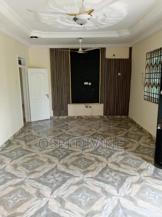 Elegant 3 Bedrooms Self Compound · Photo 5