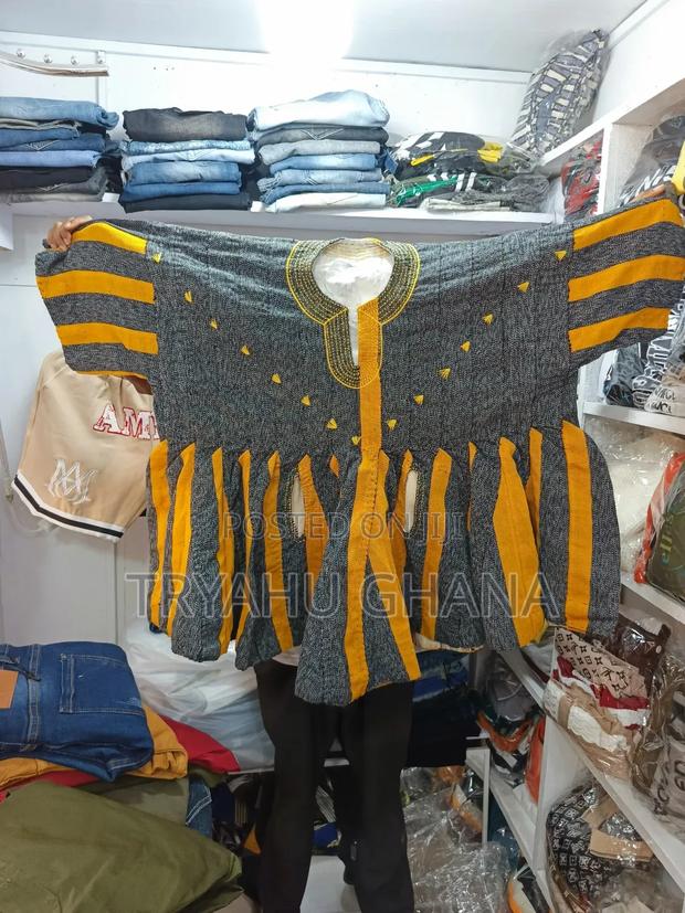 Discover the Timeless Elegance of Ghanaian Smocks · Photo 1