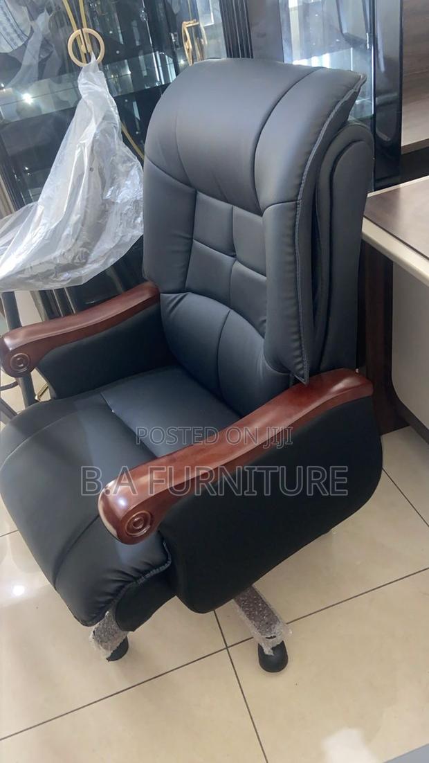 Office Chair— Senior Executive · Photo 1