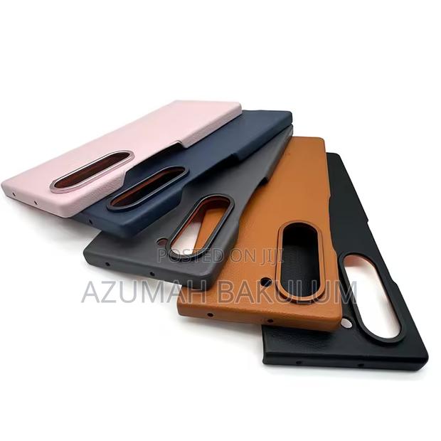 Samsung Galaxy Z Fold 6 Kindsuilt Leather Case · Photo 4