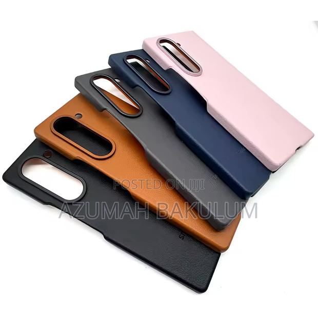 Samsung Galaxy Z Fold 6 Kindsuilt Leather Case · Photo 8