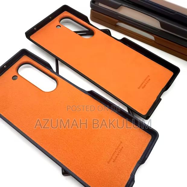 Samsung Galaxy Z Fold 6 Kindsuilt Leather Case · Photo 5