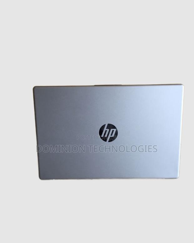New Laptop HP 240 G9 8GB Intel Core i5 SSD 512GB · Photo 3