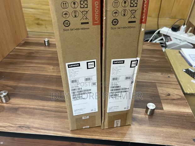 New Laptop Lenovo LOQ 15IRH8 16GB Intel Core i5 SSD 512GB · Photo 3