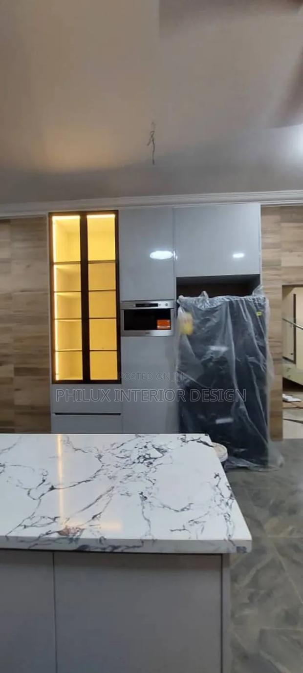 Kitchen Cabinet · Photo 8