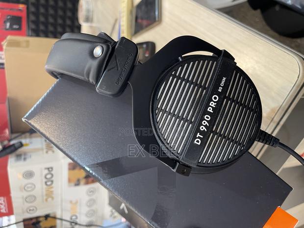 Beyerdynamic Dt 990 Pro Studio Headphones 250 Ohm · Photo 2