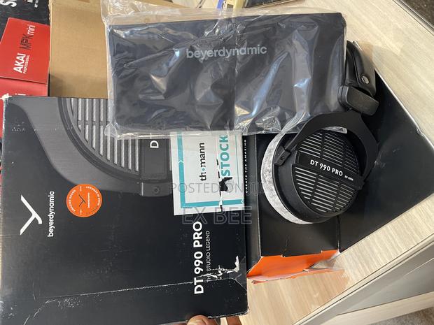 Beyerdynamic Dt 990 Pro Studio Headphones 250 Ohm · Photo 1