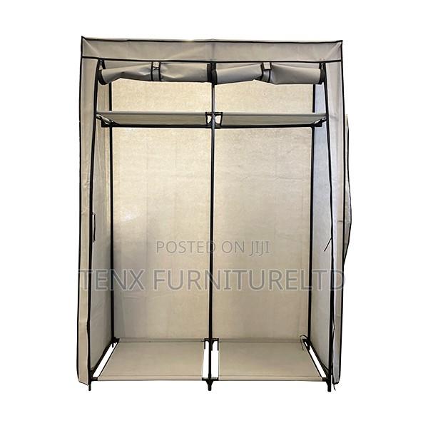 Wardrobe Non-Woven (Met Tube ) · Photo 2