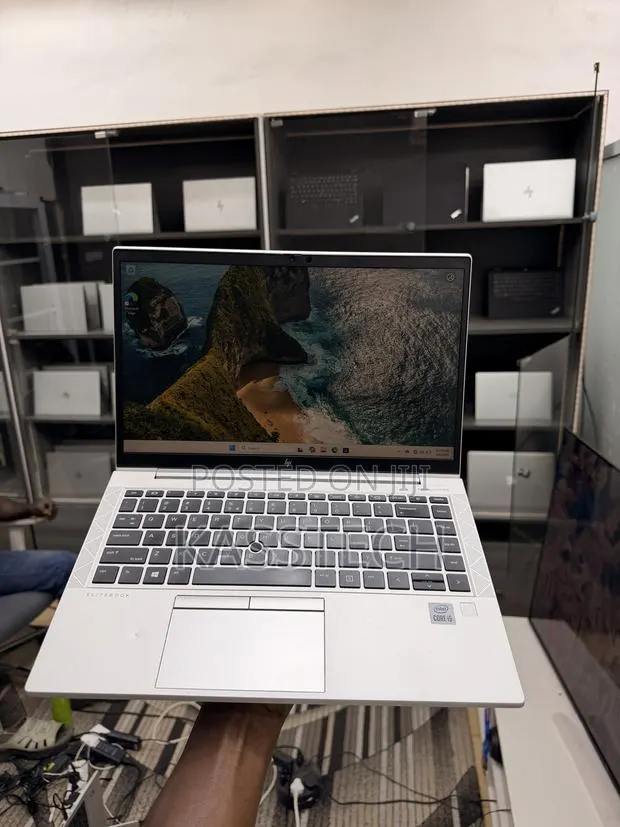 Laptop HP EliteBook 840 G7 8GB Intel Core i5 SSD 256GB · Photo 1