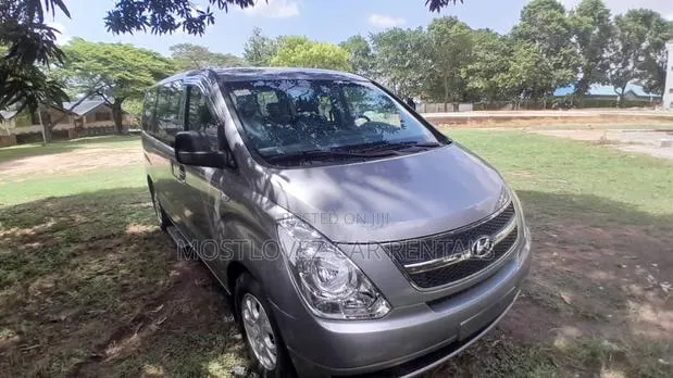 Car Rental-11 Seats Bus for Rent- Hyundai Bus · Photo 1