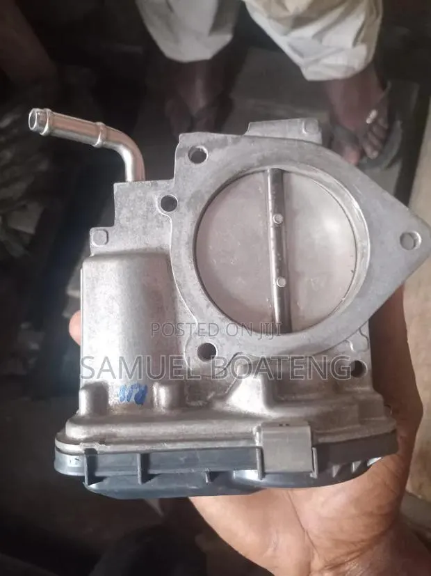 Toyota RAV4 2020 to 2024 Throttle Body · Photo 1