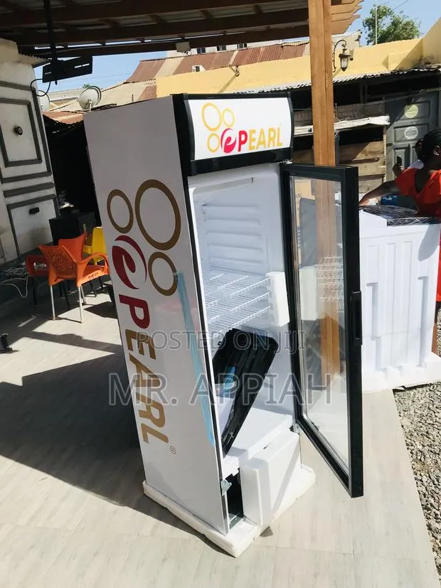 Durable Pearl PVC-316-2b Single Door Display Fridge. · Photo 1