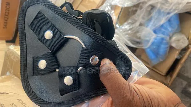 Strap on Belt- Penis Wearable Dildo Holder · Photo 1
