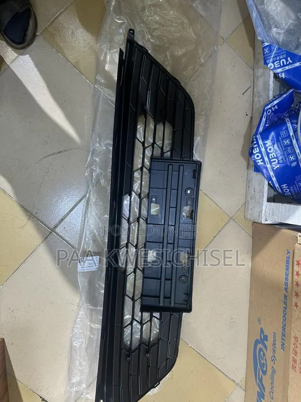 Honda Civic 2022 2023 2024 Front Bumper Lower Grill · Photo 1
