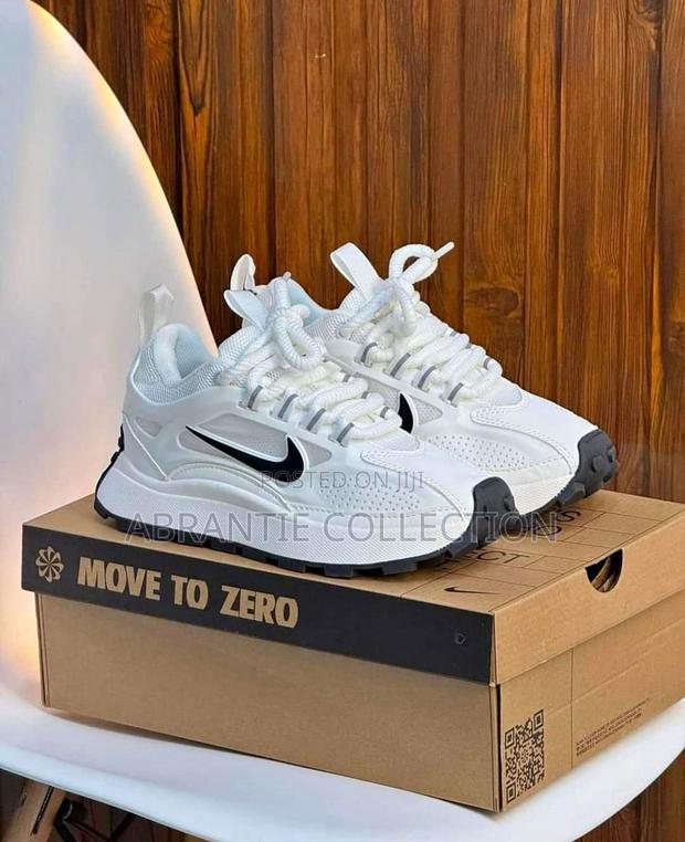 Nike Bailleli Unisex White/Black · Photo 1