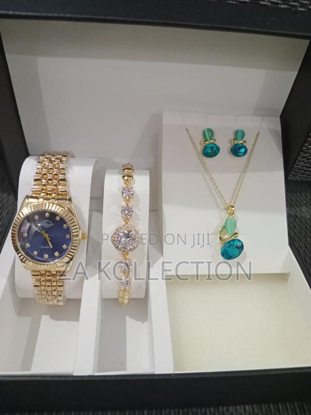 Luxury Blue Ladies Jewellery Set · Photo 1