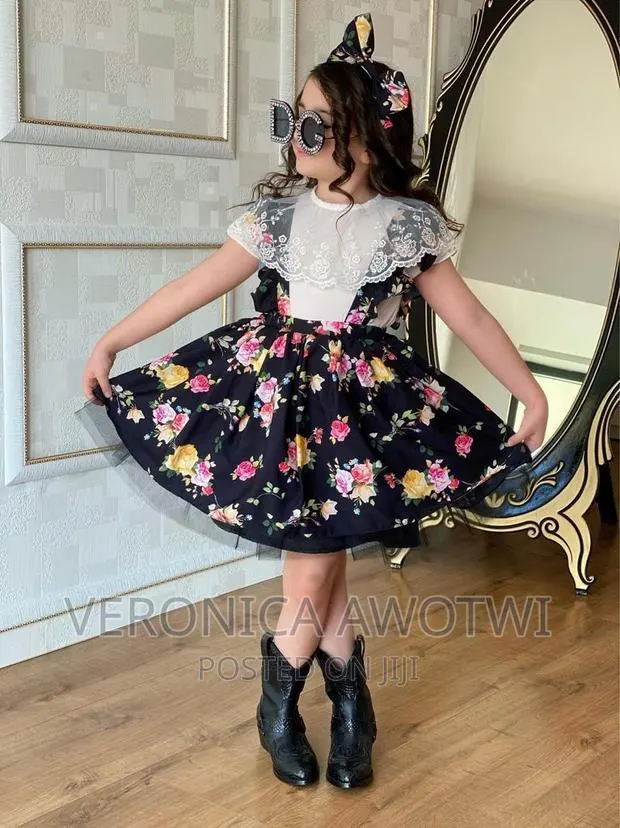 Floral Skirt and Blouse · Photo 1