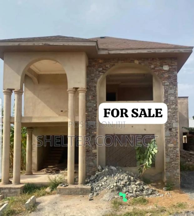 6bdrm Duplex in Oyarifa for sale · Photo 1