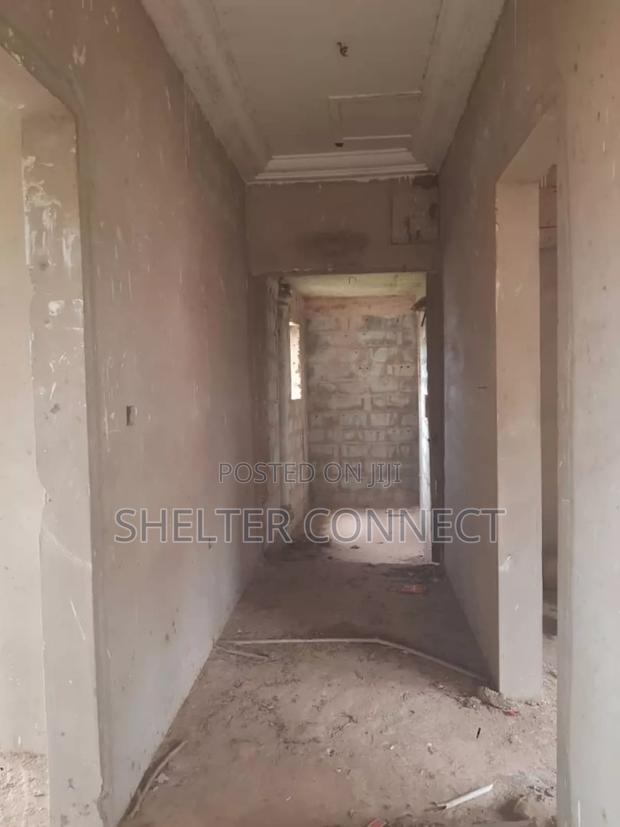 6bdrm Duplex in Oyarifa for sale · Photo 8