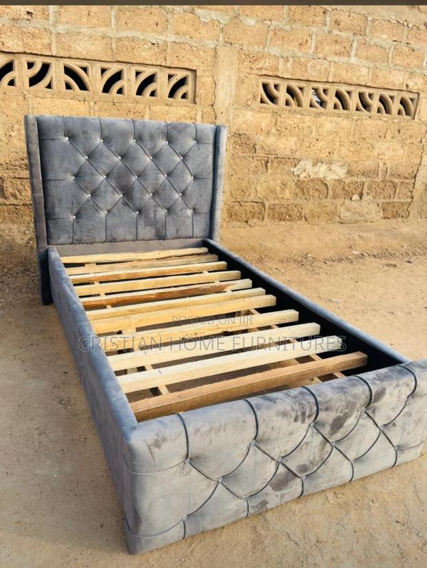 One and Half Bed Frame · Photo 1