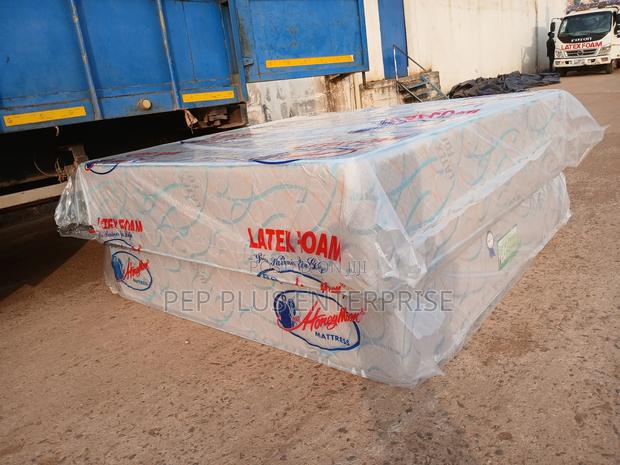 Latex Foam 15 Inches Double High Density Mattress · Photo 5