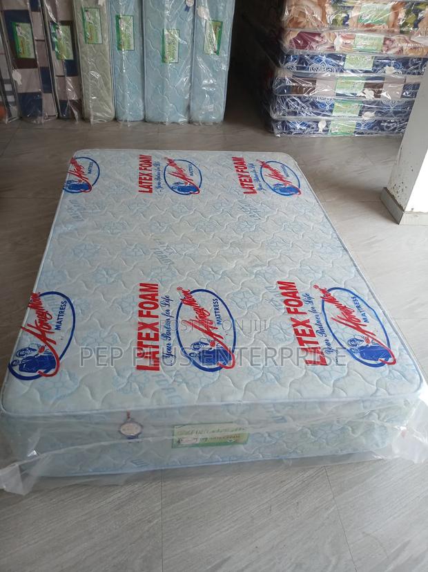 Latex Foam 14 Inches High Density Double Mattress · Photo 2