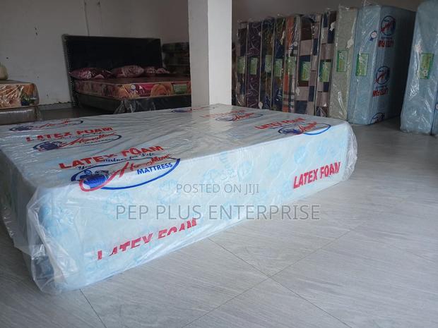 16 Inches Latex Foam Double Size Mattress · Photo 4