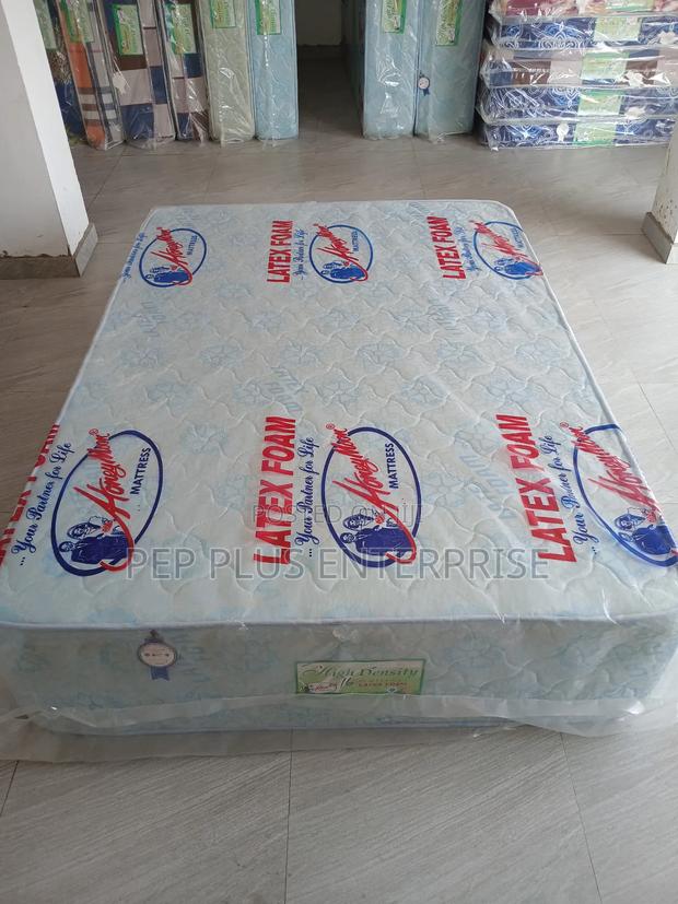16 Inches Latex Foam Double Size Mattress · Photo 5