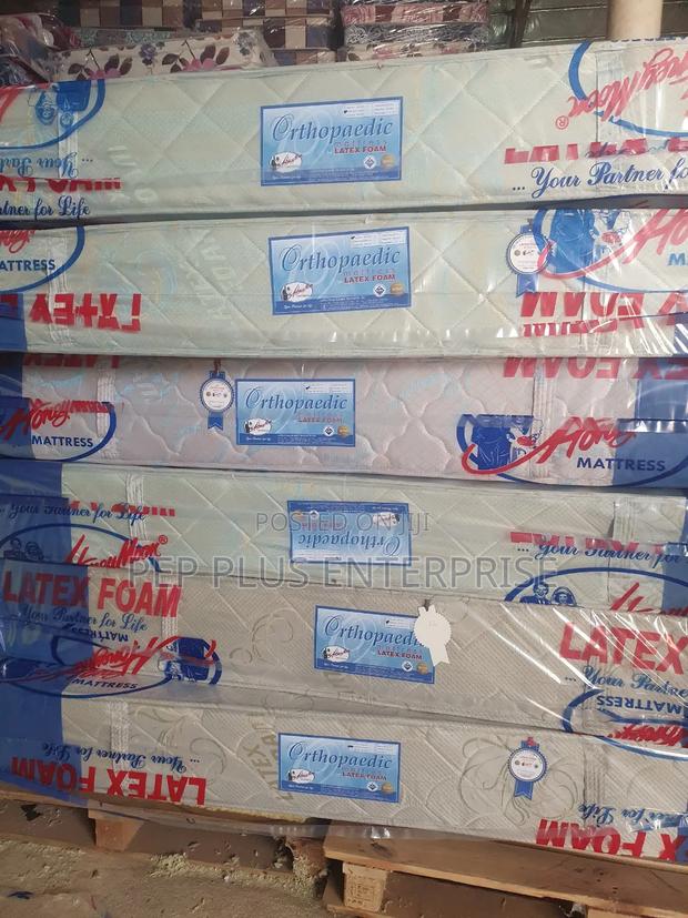 Latex Foam Orthopedic Queen Size Mattress · Photo 5
