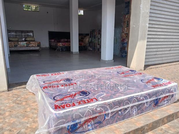 12 Inches Thick Double Size High Density Mattress · Photo 4