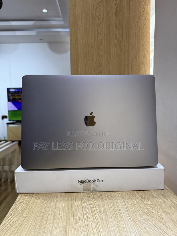 Laptop Apple MacBook Pro 2019 16GB Intel Core i7 SSD 1T · Photo 5