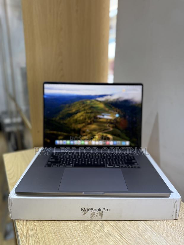 Laptop Apple MacBook Pro 2019 16GB Intel Core i7 SSD 1T · Photo 1