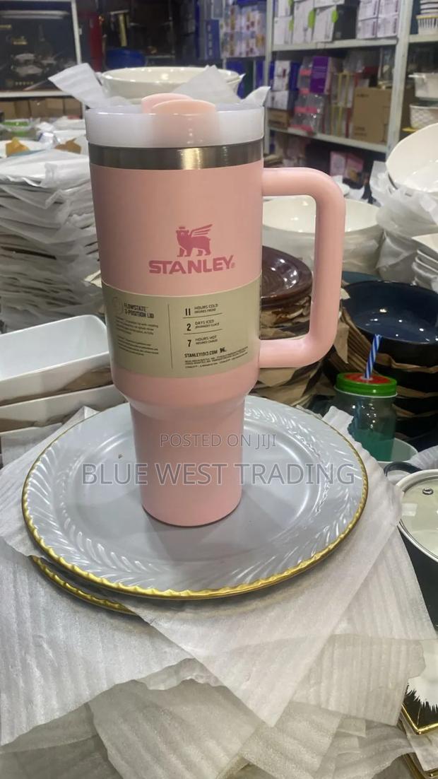 Stanley Cup (Baby Pink) · Photo 1