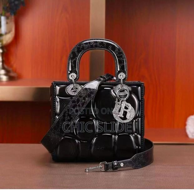 Small Size Dior Handbag · Photo 3