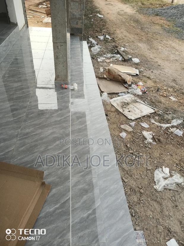 Tiles Workers Interior and Exterior Tilling Work · Photo 2