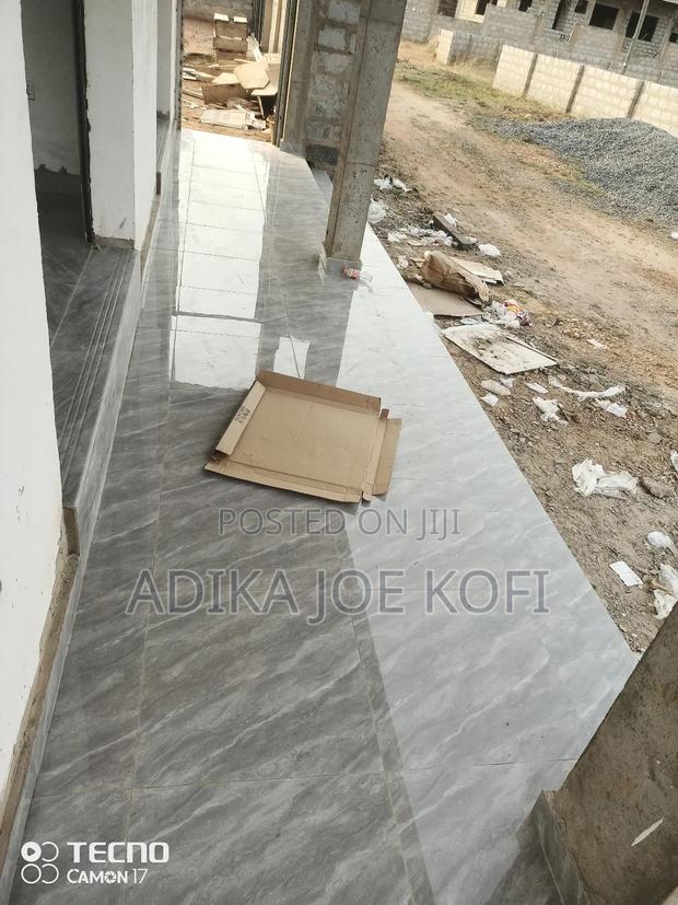 Tiles Workers Interior and Exterior Tilling Work · Photo 3