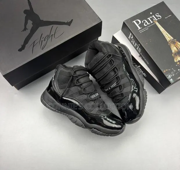 Nike Air Jordan 11 Retro "Cap and Gown" · Photo 1