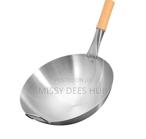 40cm Stainless Steel Wok With Long Wooden Handle · Photo 3